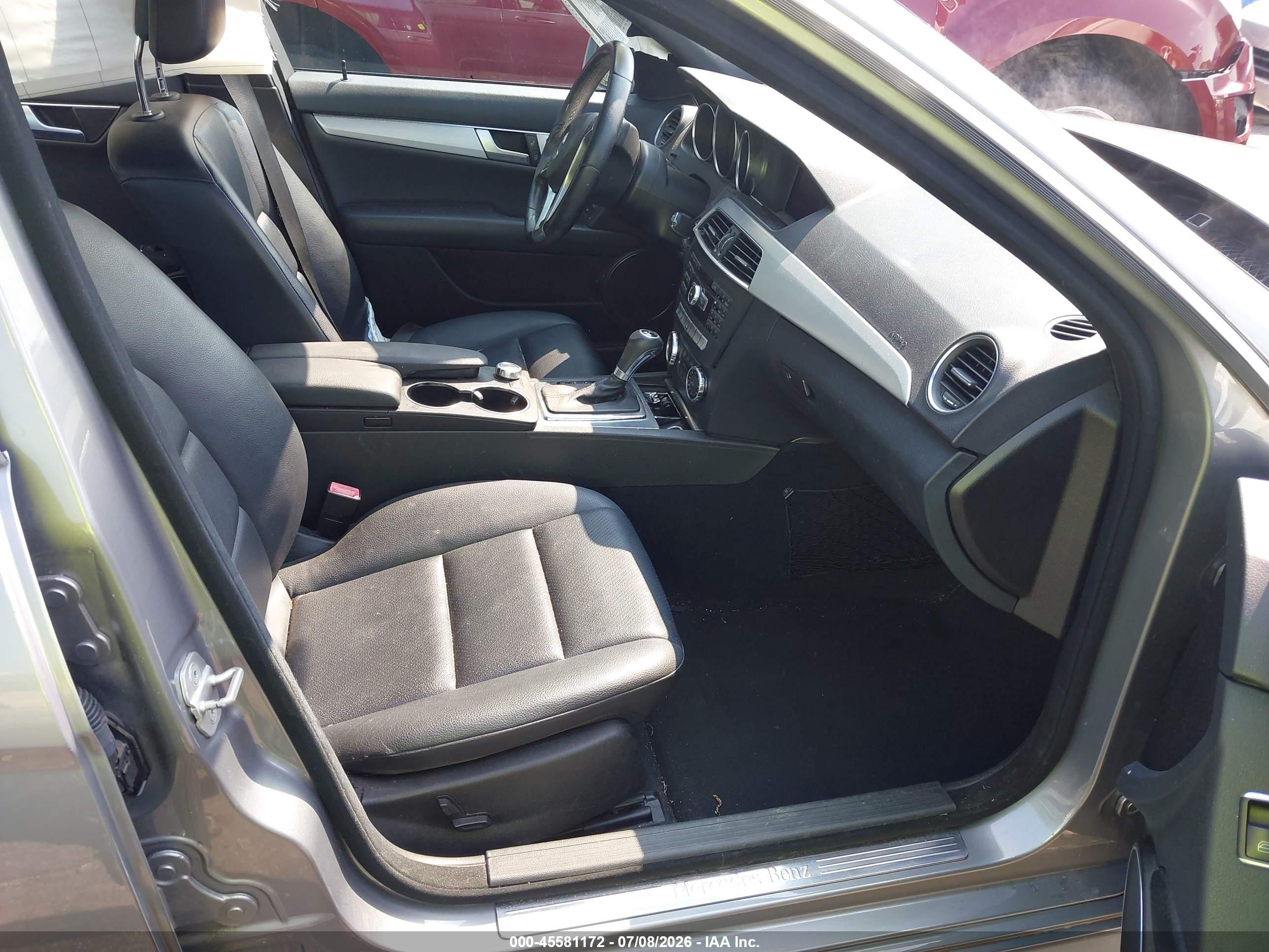 2012 MERCEDES-BENZ C 250 LUXURY/SPORT