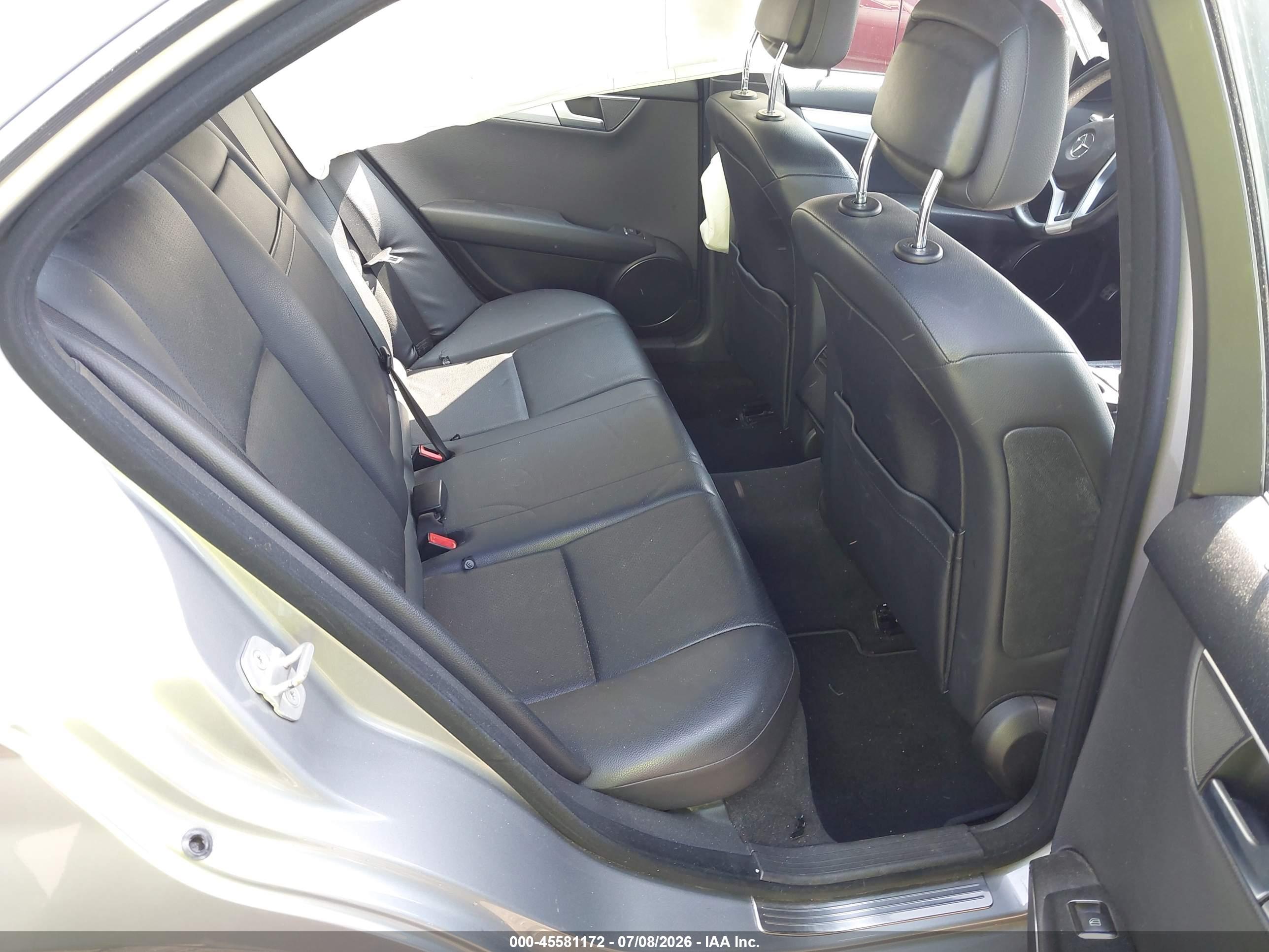 2012 MERCEDES-BENZ C 250 LUXURY/SPORT