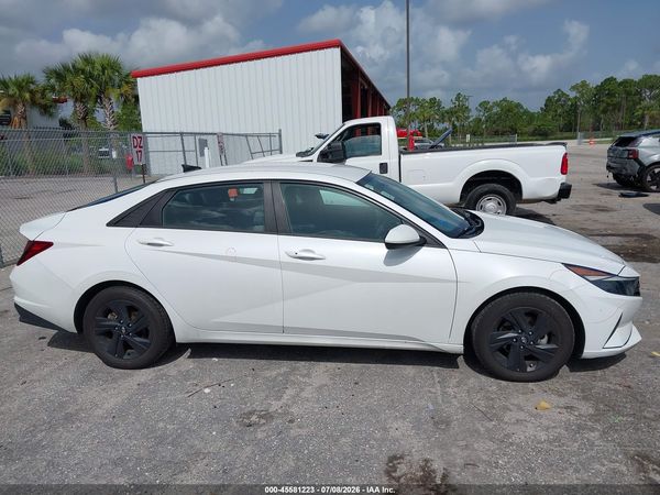 2022 HYUNDAI ELANTRA SEL