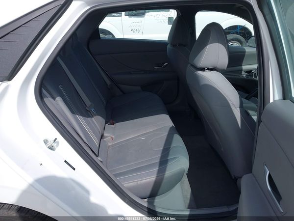 2022 HYUNDAI ELANTRA SEL