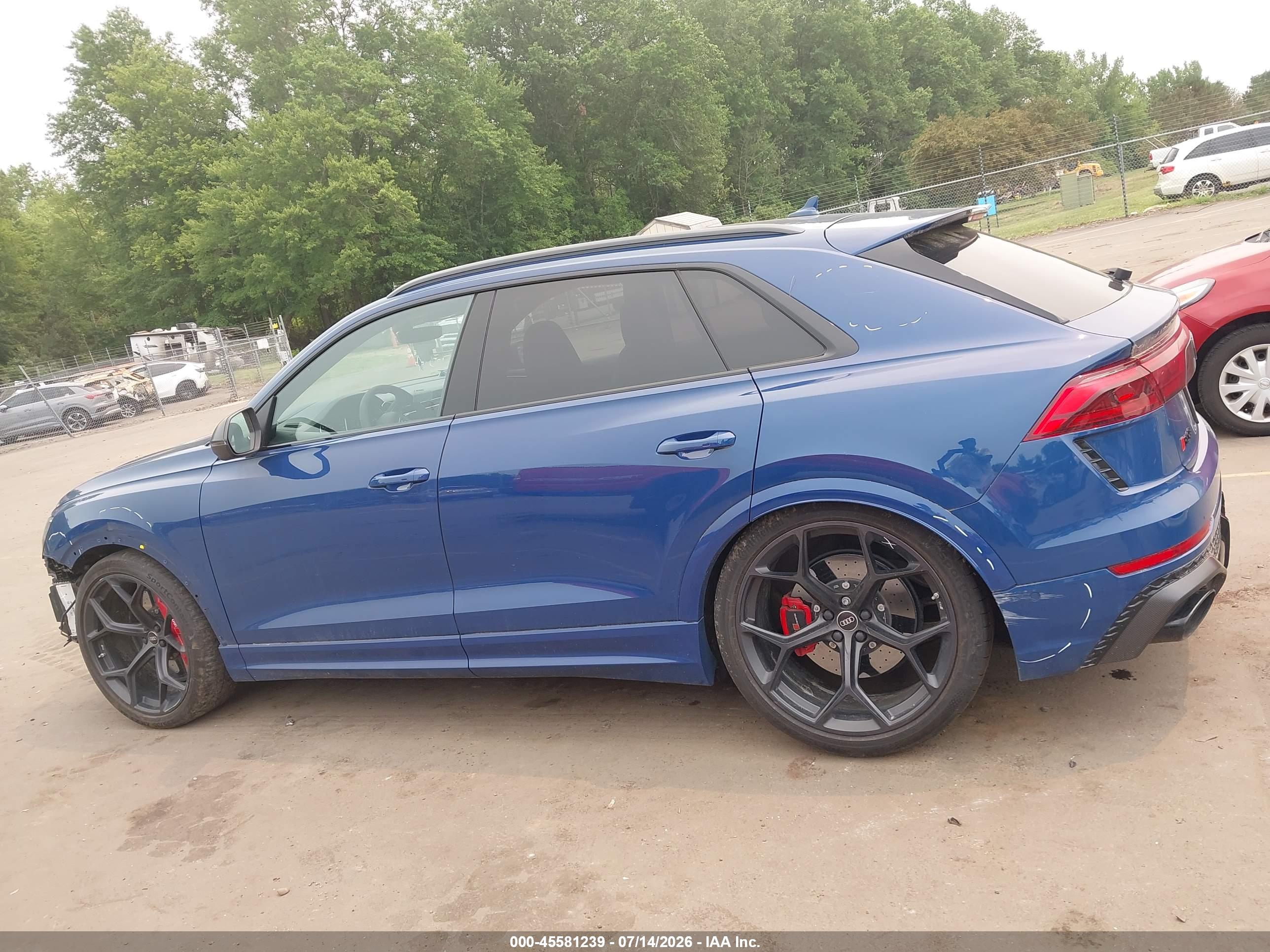 2025 AUDI RS Q8