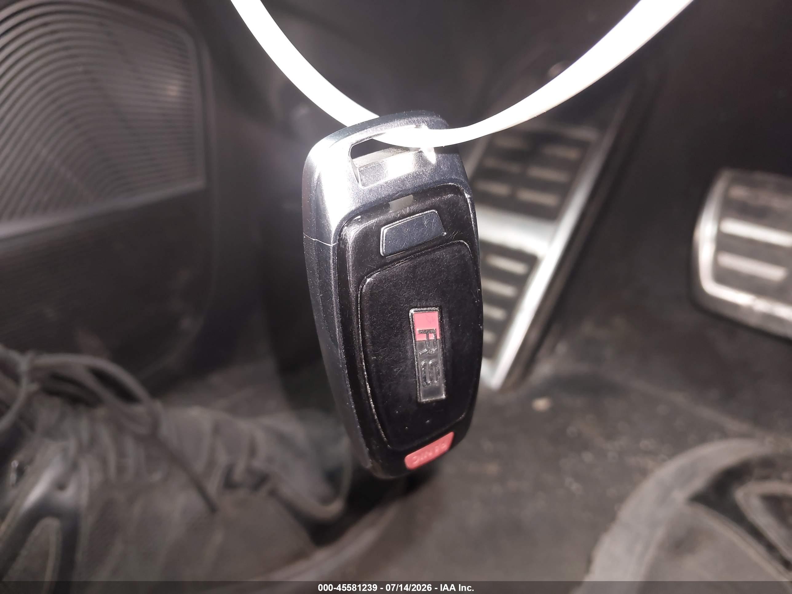 2025 AUDI RS Q8 QUATTRO TIPTRONIC