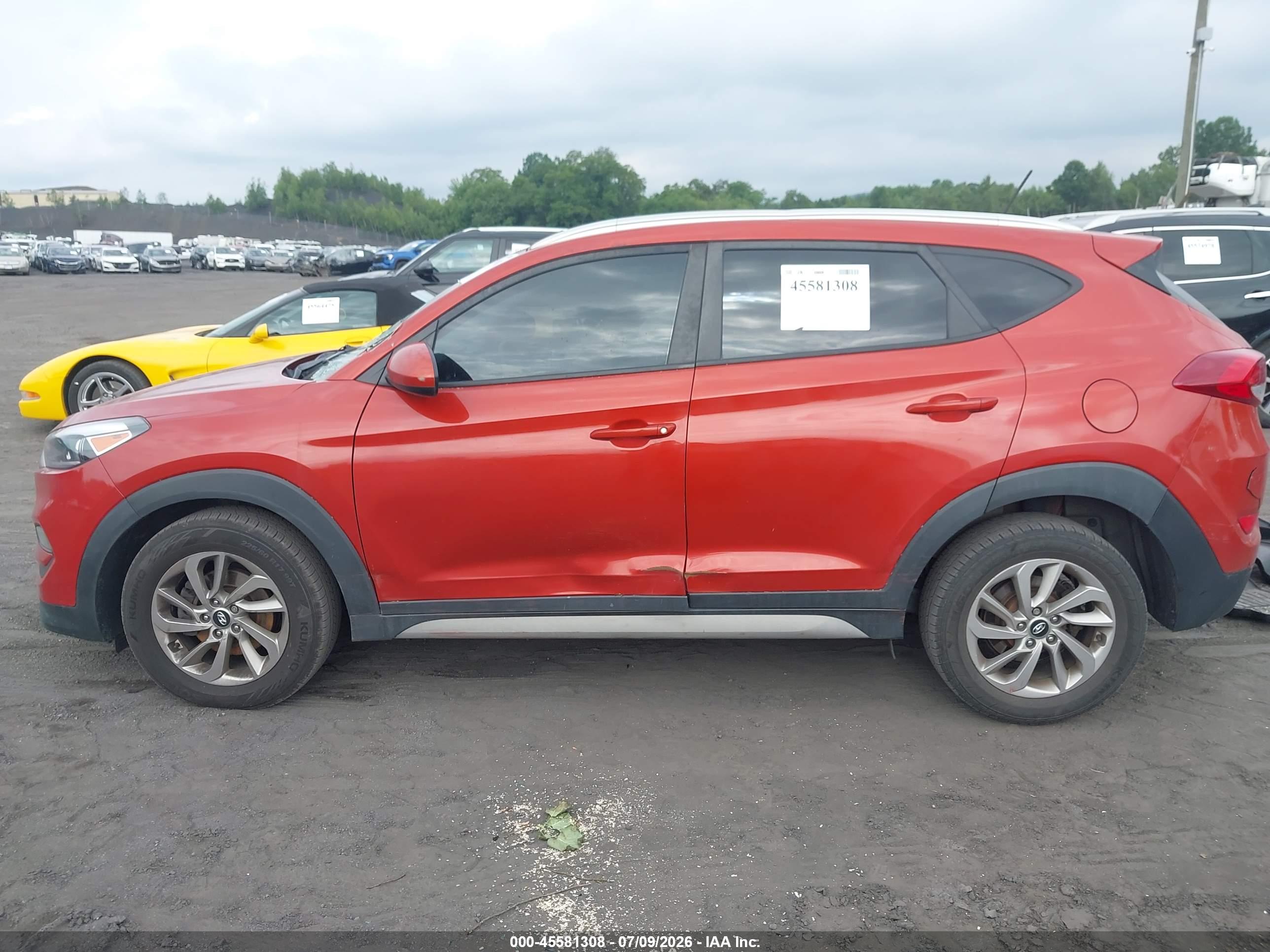 2017 HYUNDAI TUCSON SE