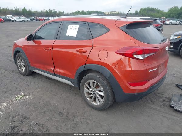 2017 HYUNDAI TUCSON SE