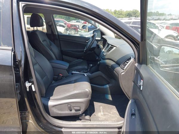 2017 HYUNDAI TUCSON SE PLUS