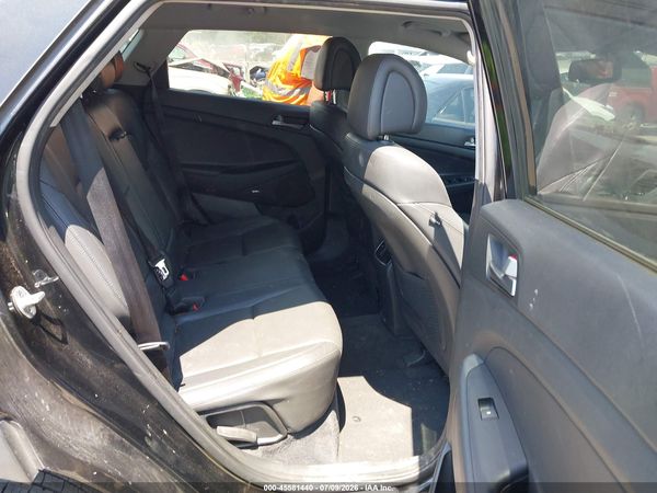 2017 HYUNDAI TUCSON SE PLUS