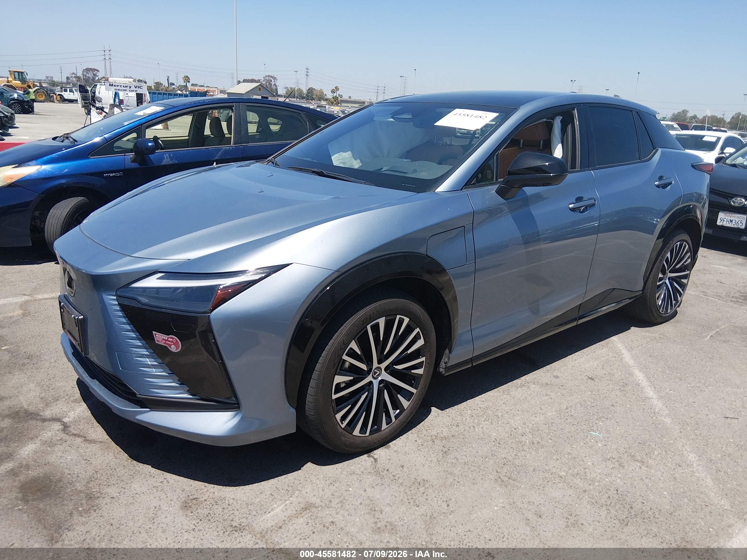 2023 LEXUS RZ 450E LUXURY — I2