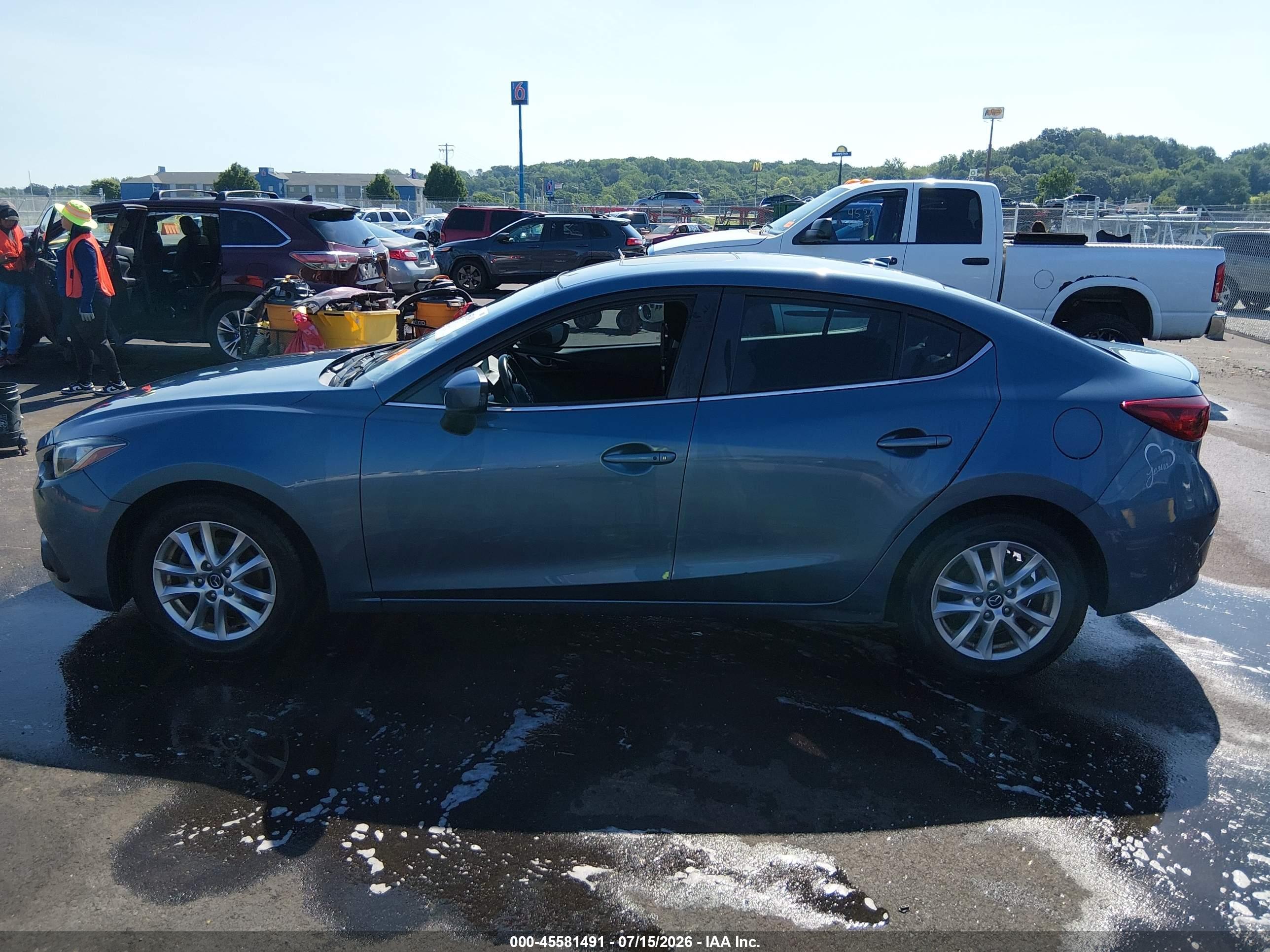 2016 MAZDA MAZDA3 I TOURING