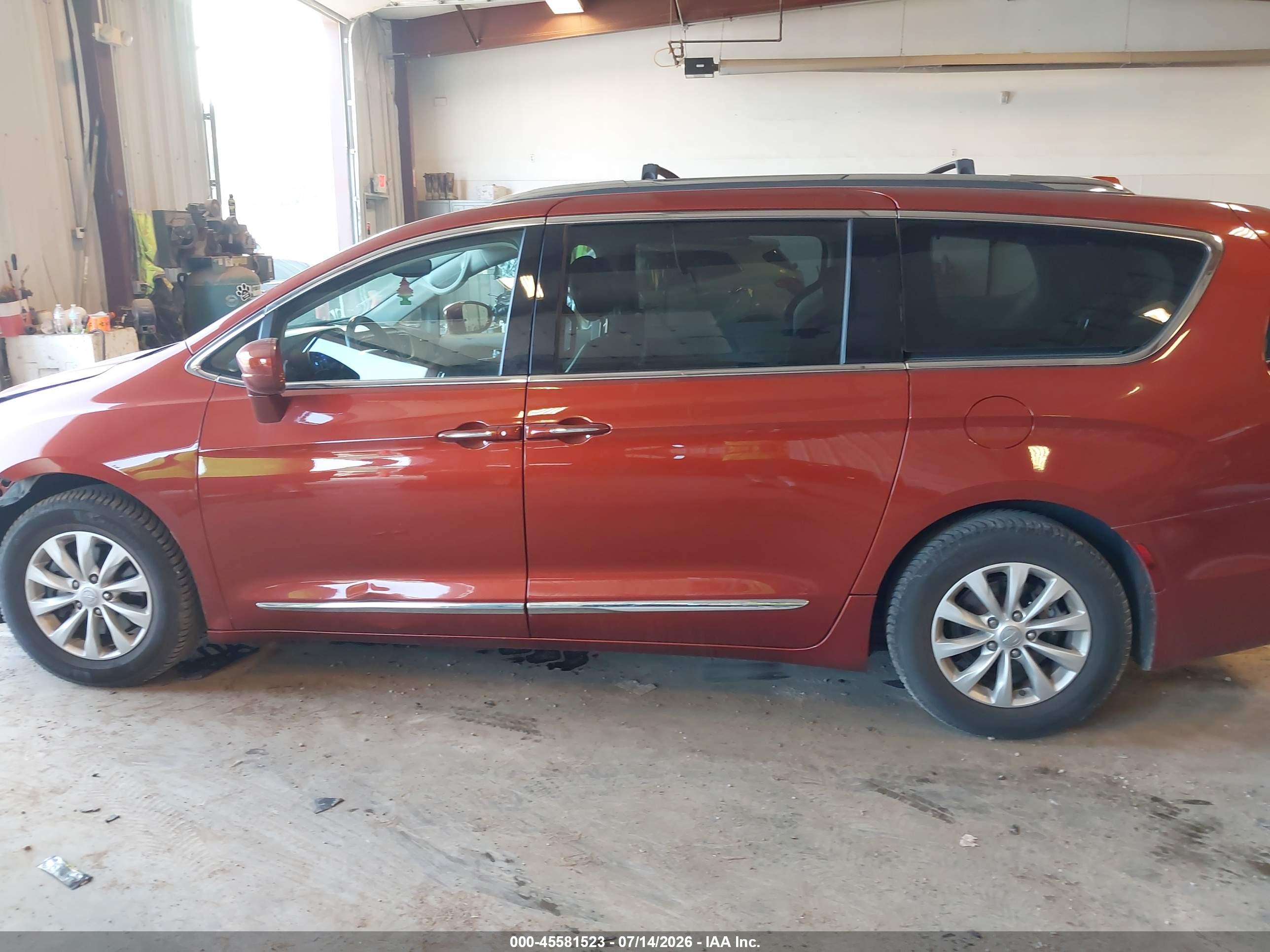 2018 CHRYSLER PACIFICA TOURING L PLUS