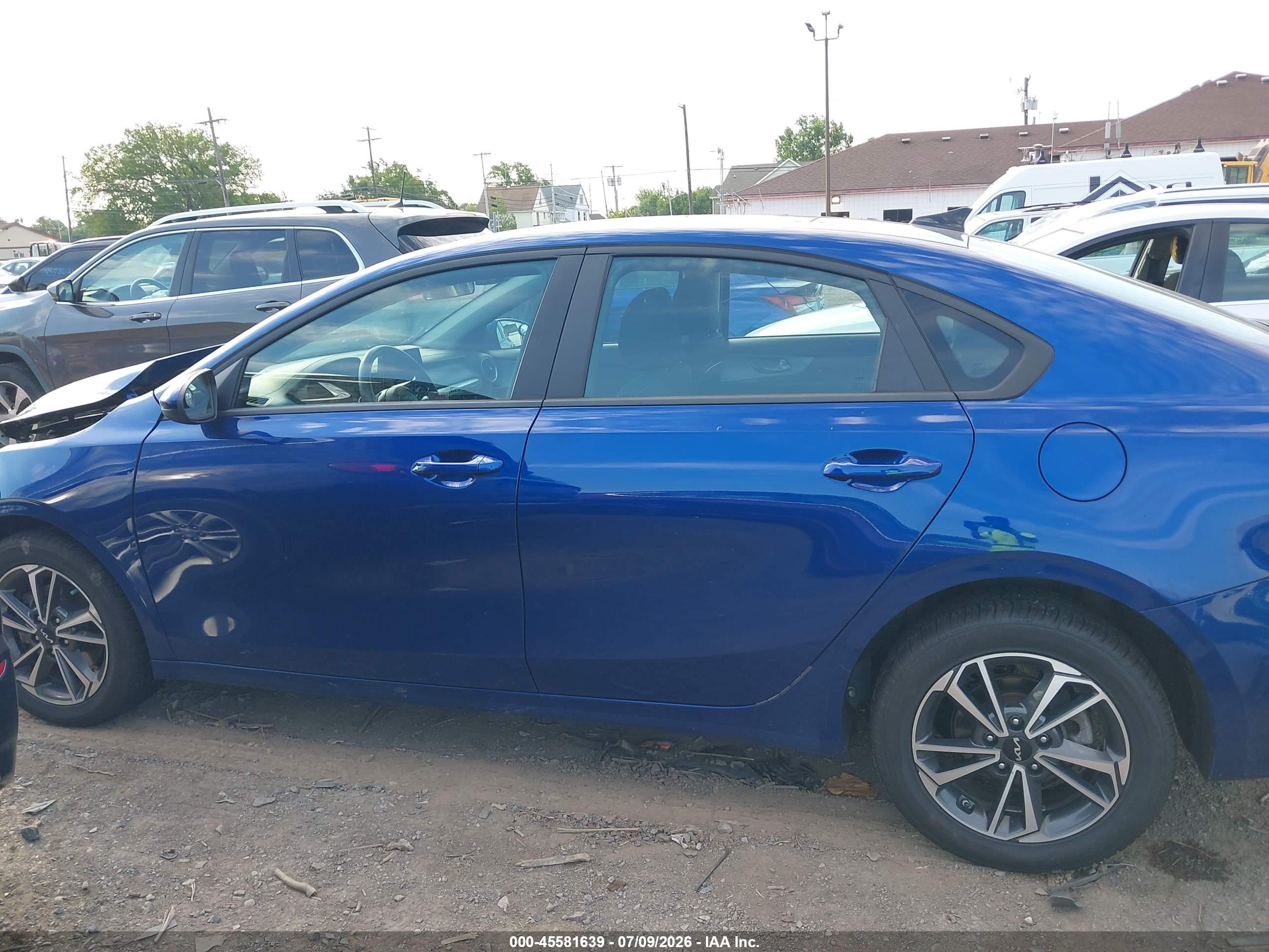 2022 KIA FORTE LXS
