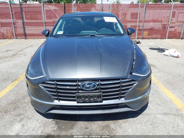 2022 HYUNDAI SONATA SE