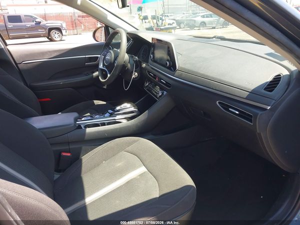 2022 HYUNDAI SONATA SE