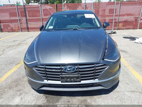 2022 HYUNDAI SONATA SE