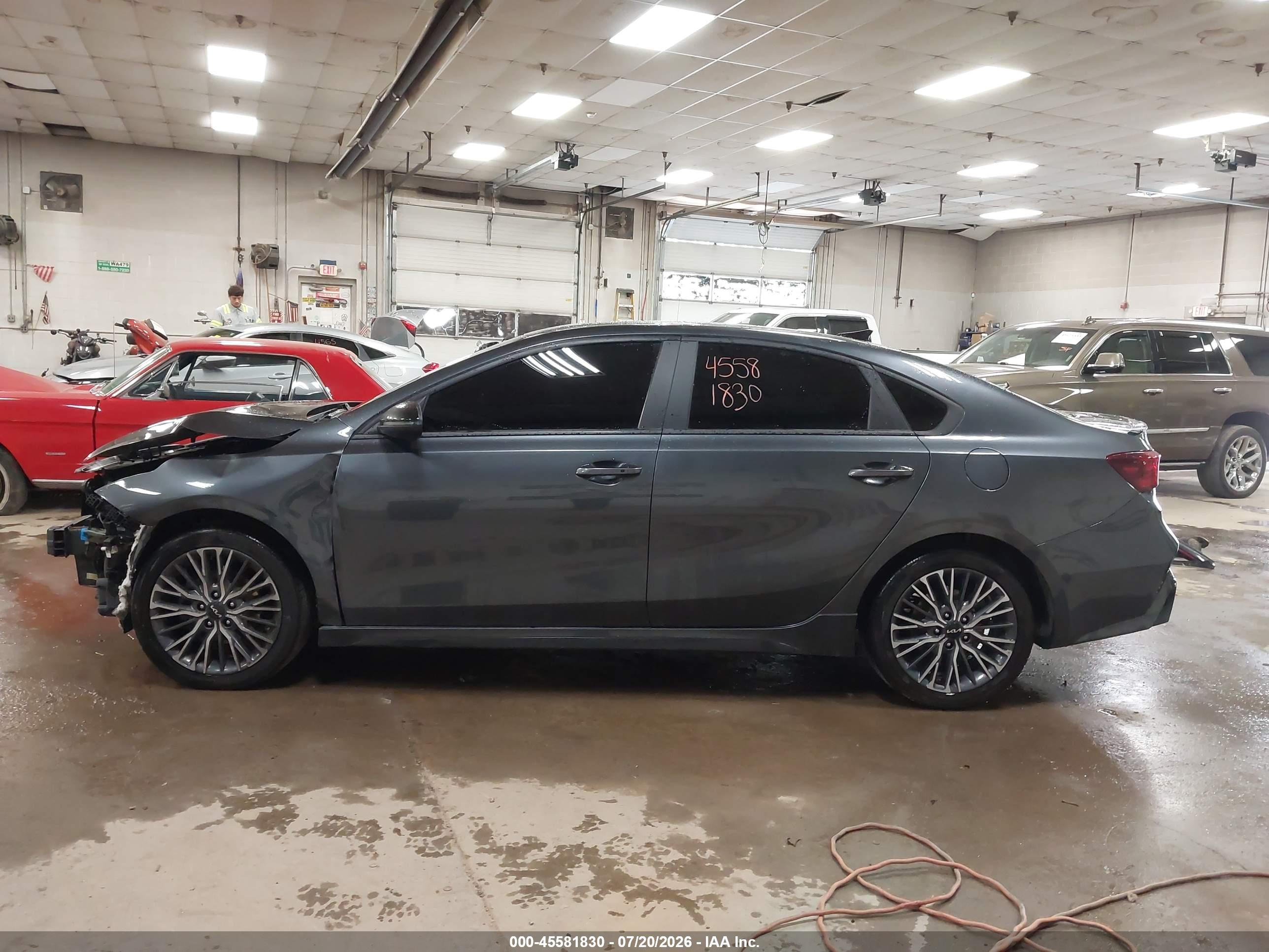 2024 KIA FORTE GT-LINE