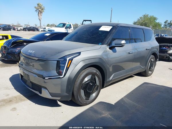 2024 KIA EV9 LIGHT LONG RANGE