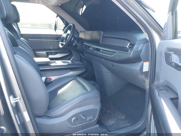 2024 KIA EV9 LIGHT LONG RANGE