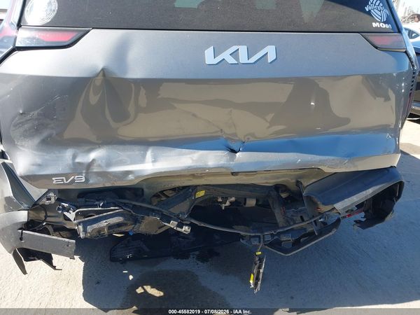 2024 KIA EV9 LIGHT LONG RANGE