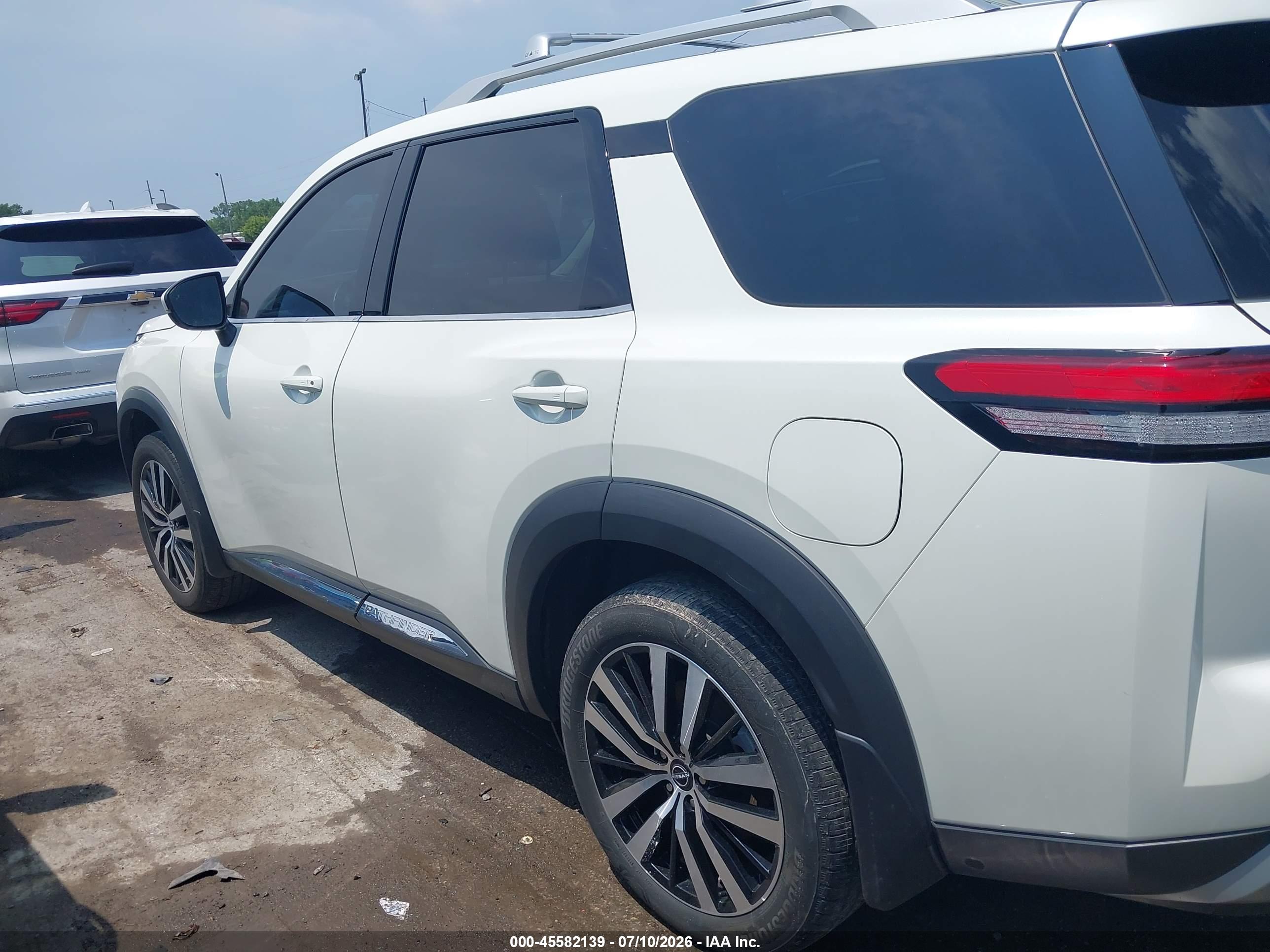 2024 NISSAN PATHFINDER PLATINUM 4WD