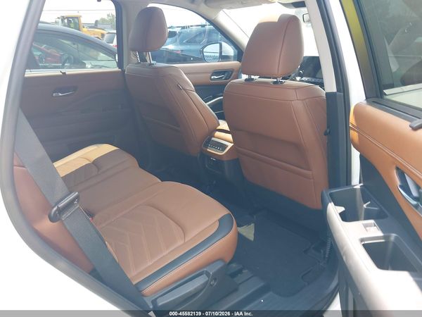 2024 NISSAN PATHFINDER PLATINUM 4WD