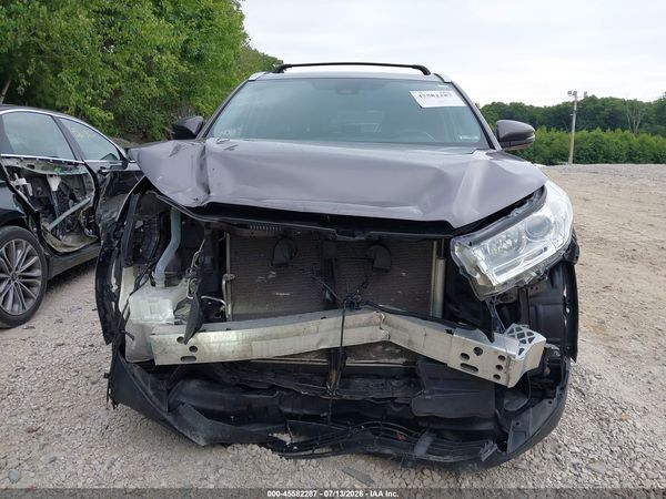 2019 TOYOTA HIGHLANDER XLE