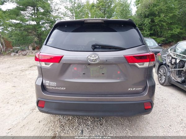 2019 TOYOTA HIGHLANDER XLE