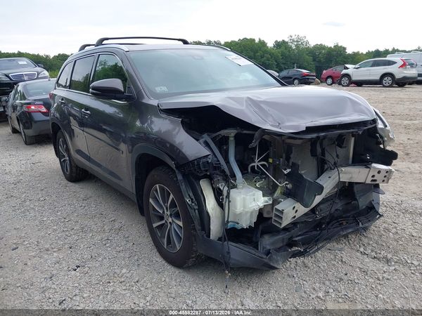 2019 TOYOTA HIGHLANDER XLE