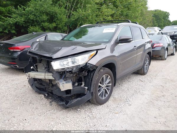 2019 TOYOTA HIGHLANDER XLE