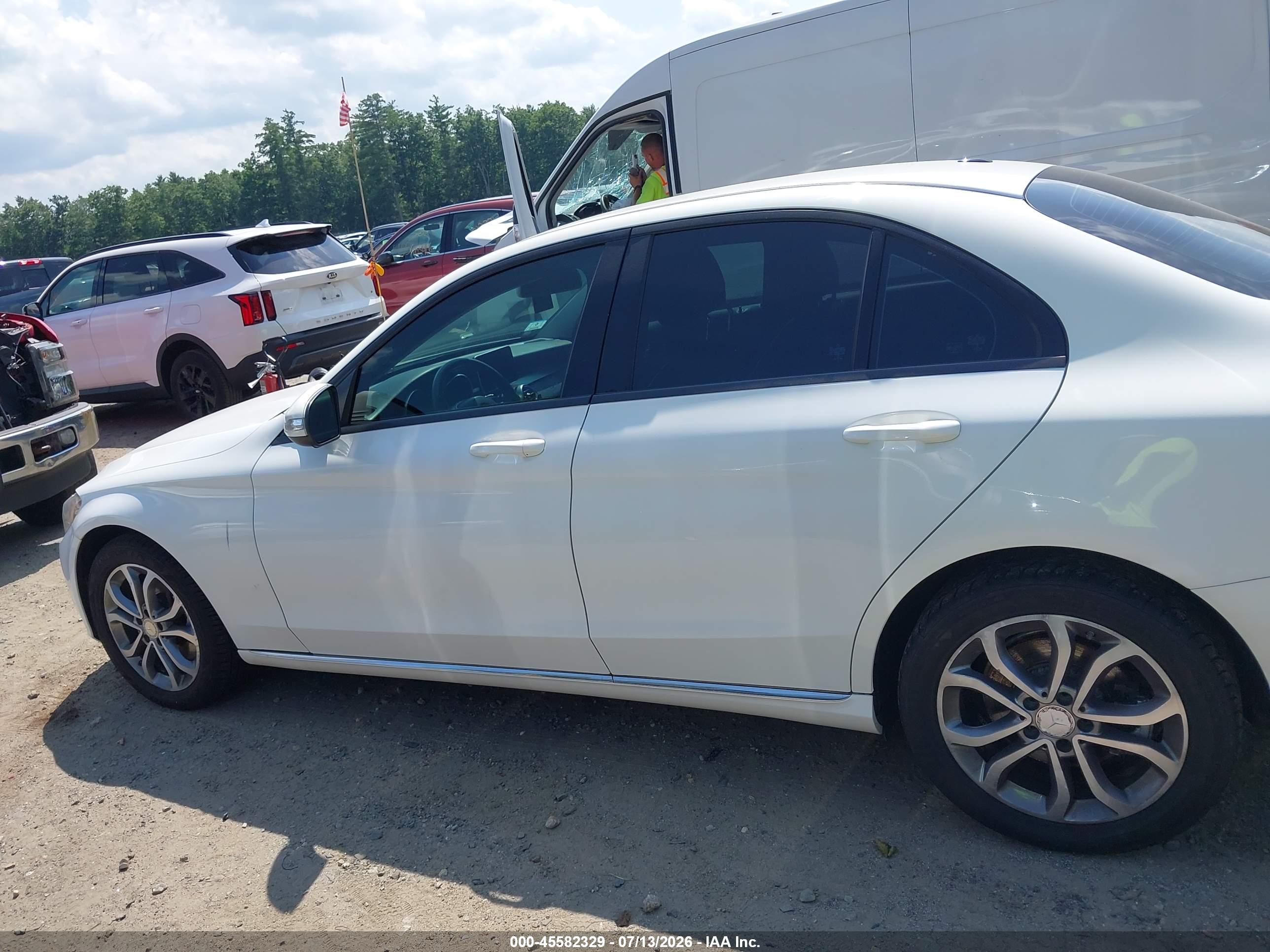 2015 MERCEDES-BENZ C 300 4MATIC