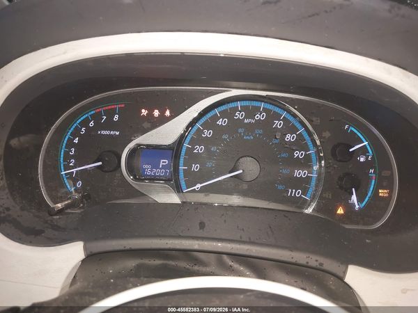 2014 TOYOTA SIENNA XLE V6 8 PASSENGER