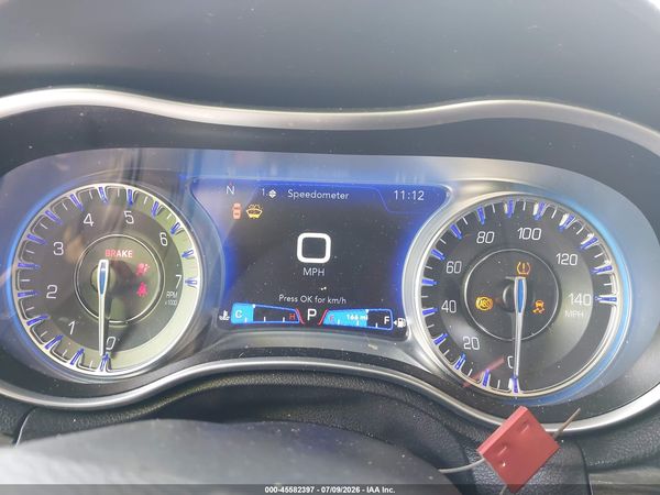 2022 CHRYSLER 300 TOURING L — I7