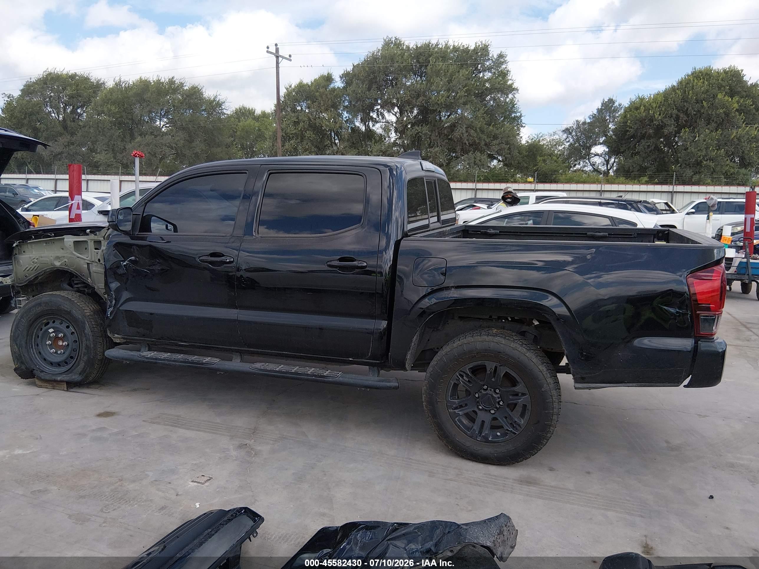 2022 TOYOTA TACOMA SR