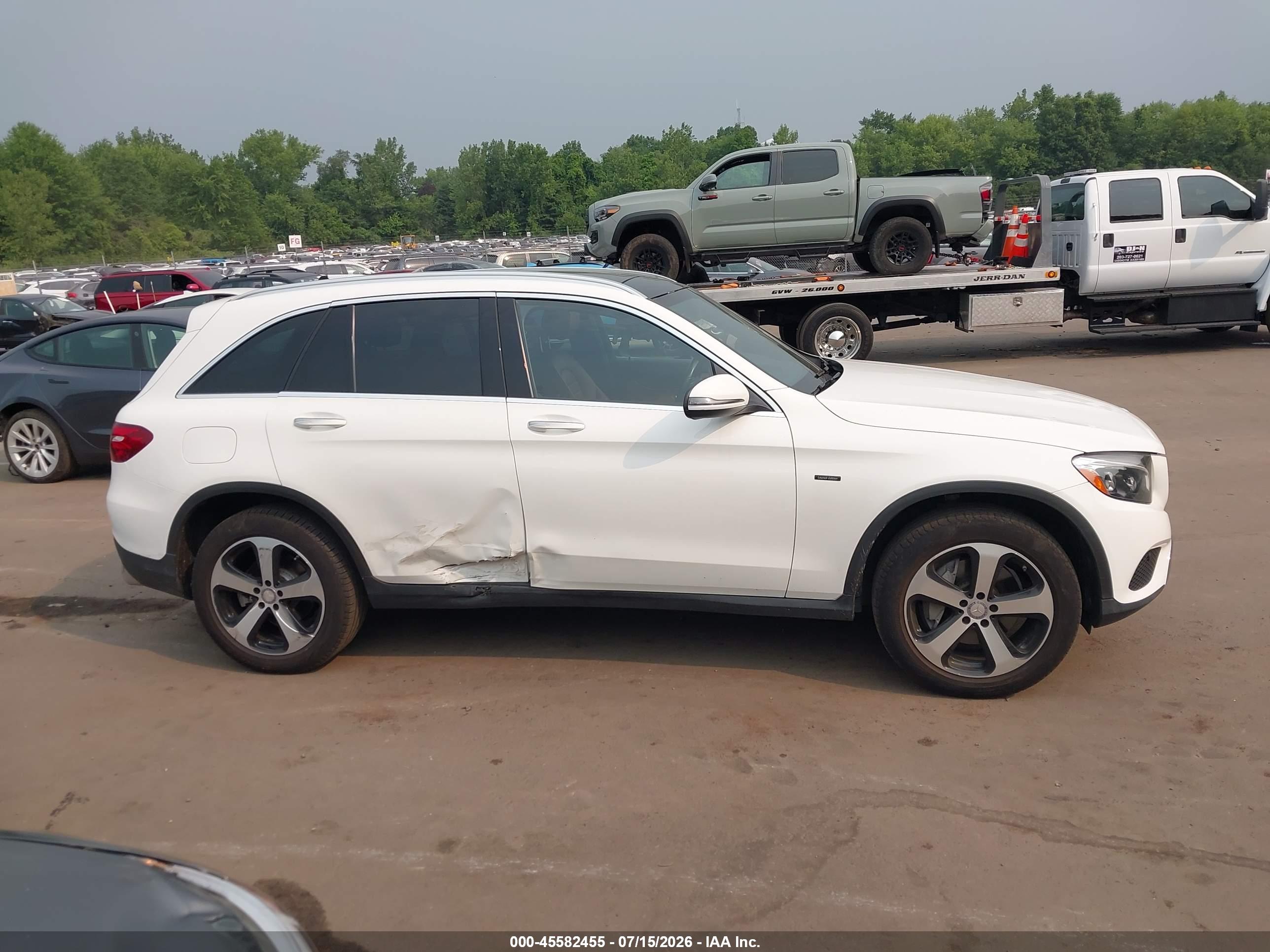 2016 MERCEDES-BENZ GLC 300 4MATIC