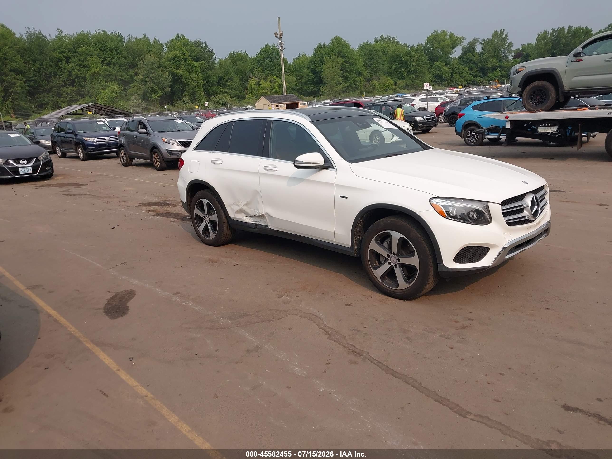 2016 MERCEDES-BENZ GLC 300 4MATIC