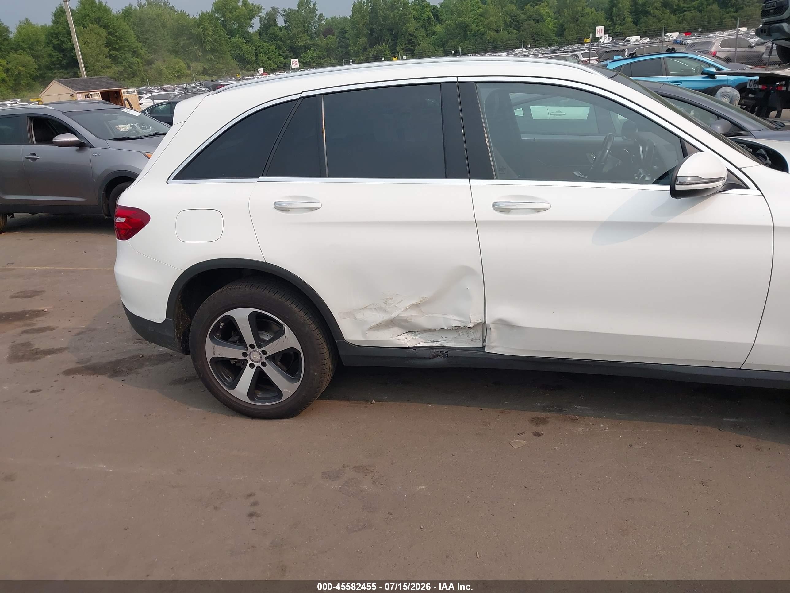 2016 MERCEDES-BENZ GLC 300 4MATIC