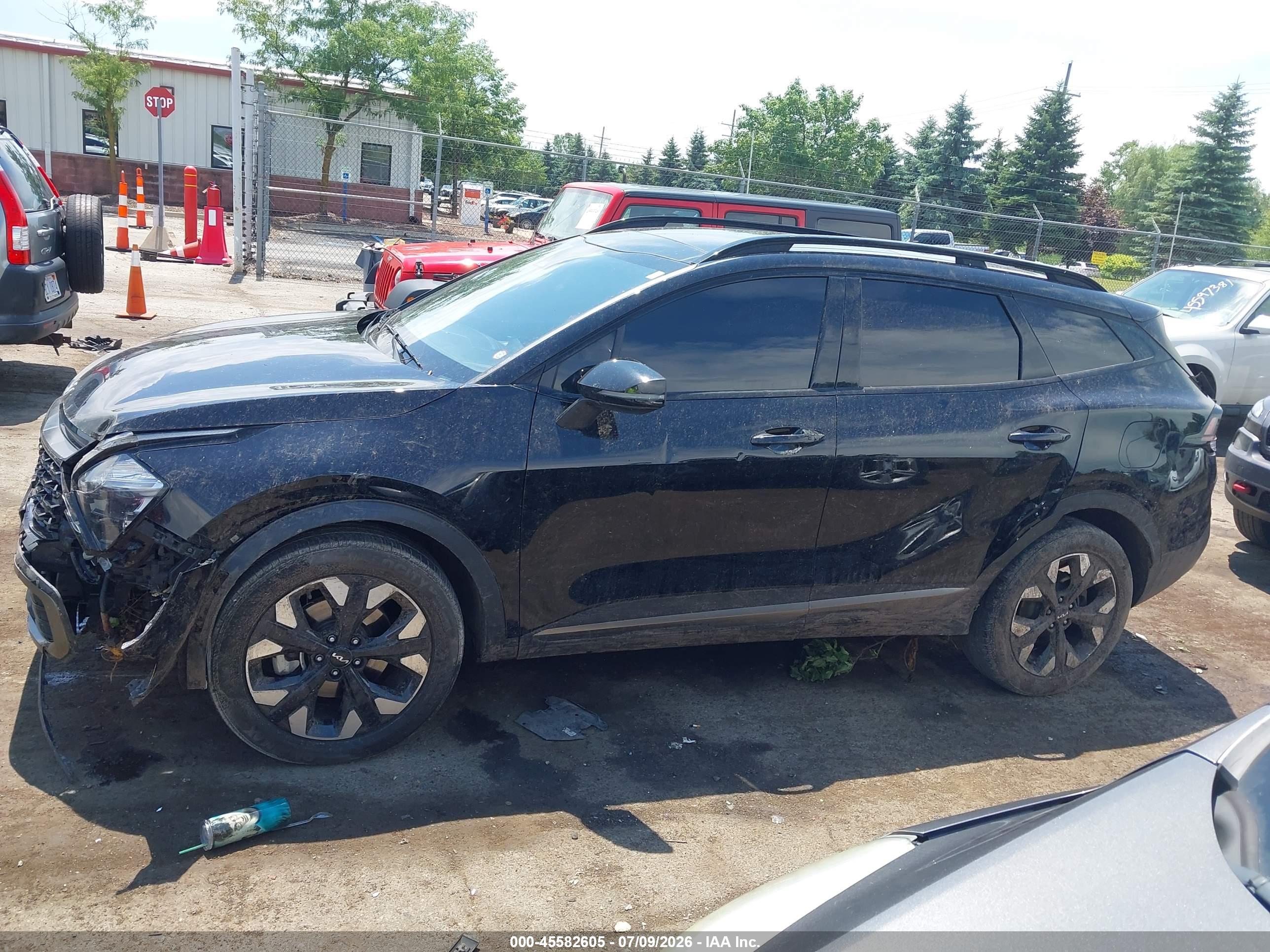 2023 KIA SPORTAGE X-LINE