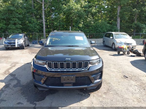 2024 JEEP GRAND CHEROKEE LAREDO X 4X4