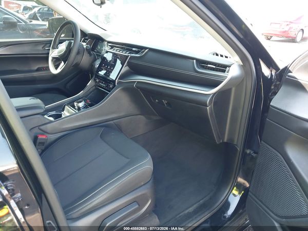 2024 JEEP GRAND CHEROKEE LAREDO X 4X4