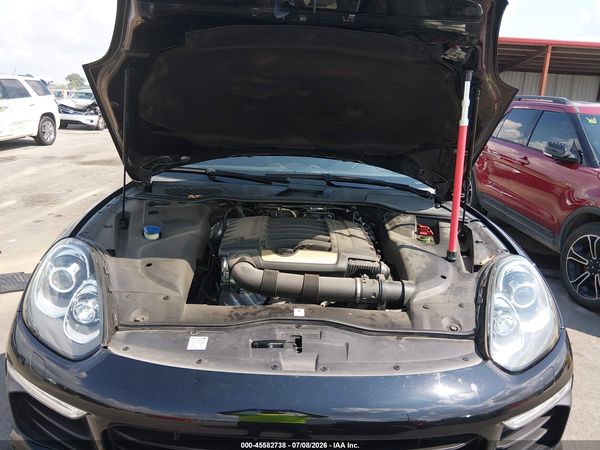 2018 PORSCHE CAYENNE PLATINUM EDITION