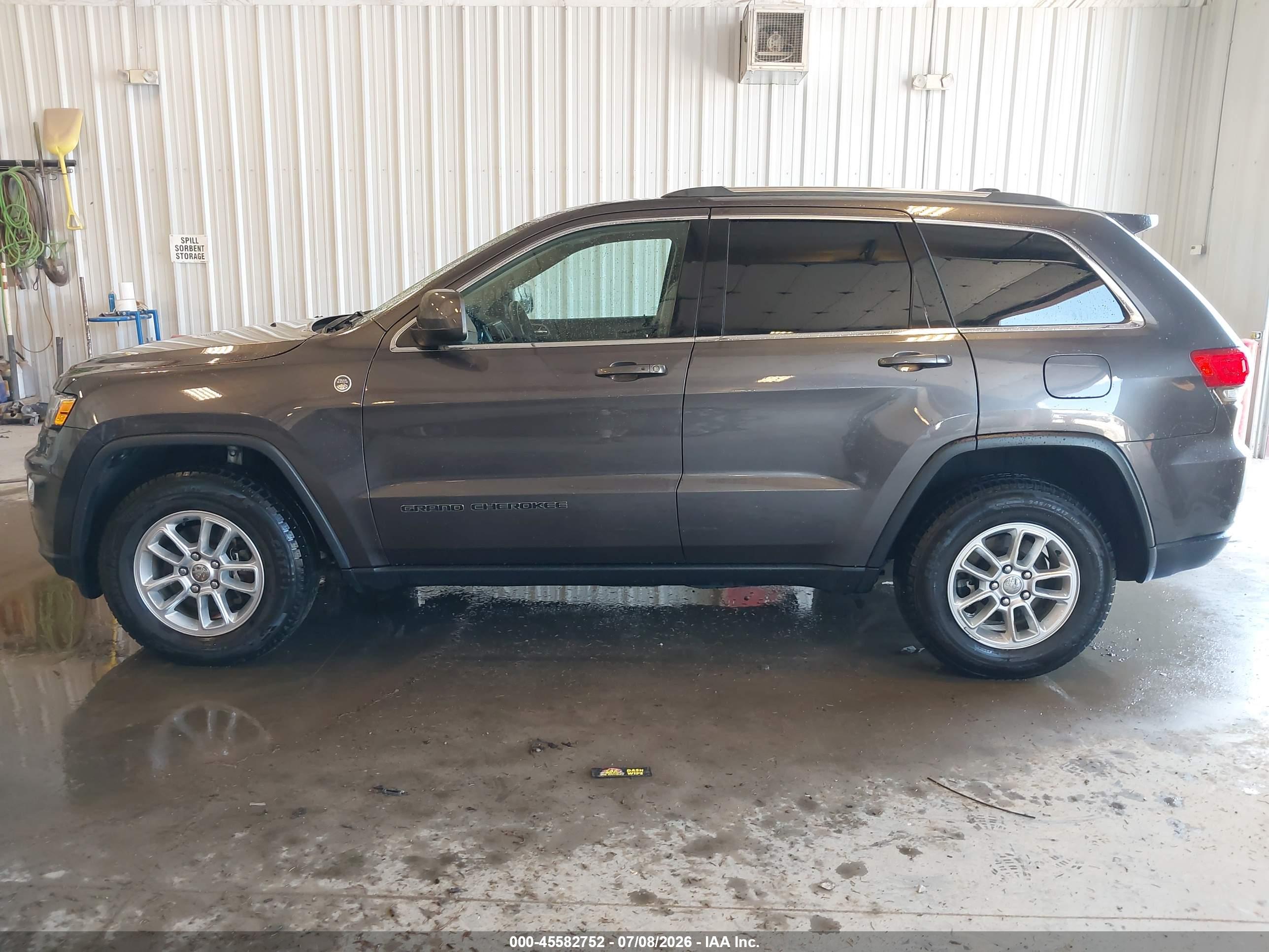2019 JEEP GRAND CHEROKEE LAREDO E 4X4