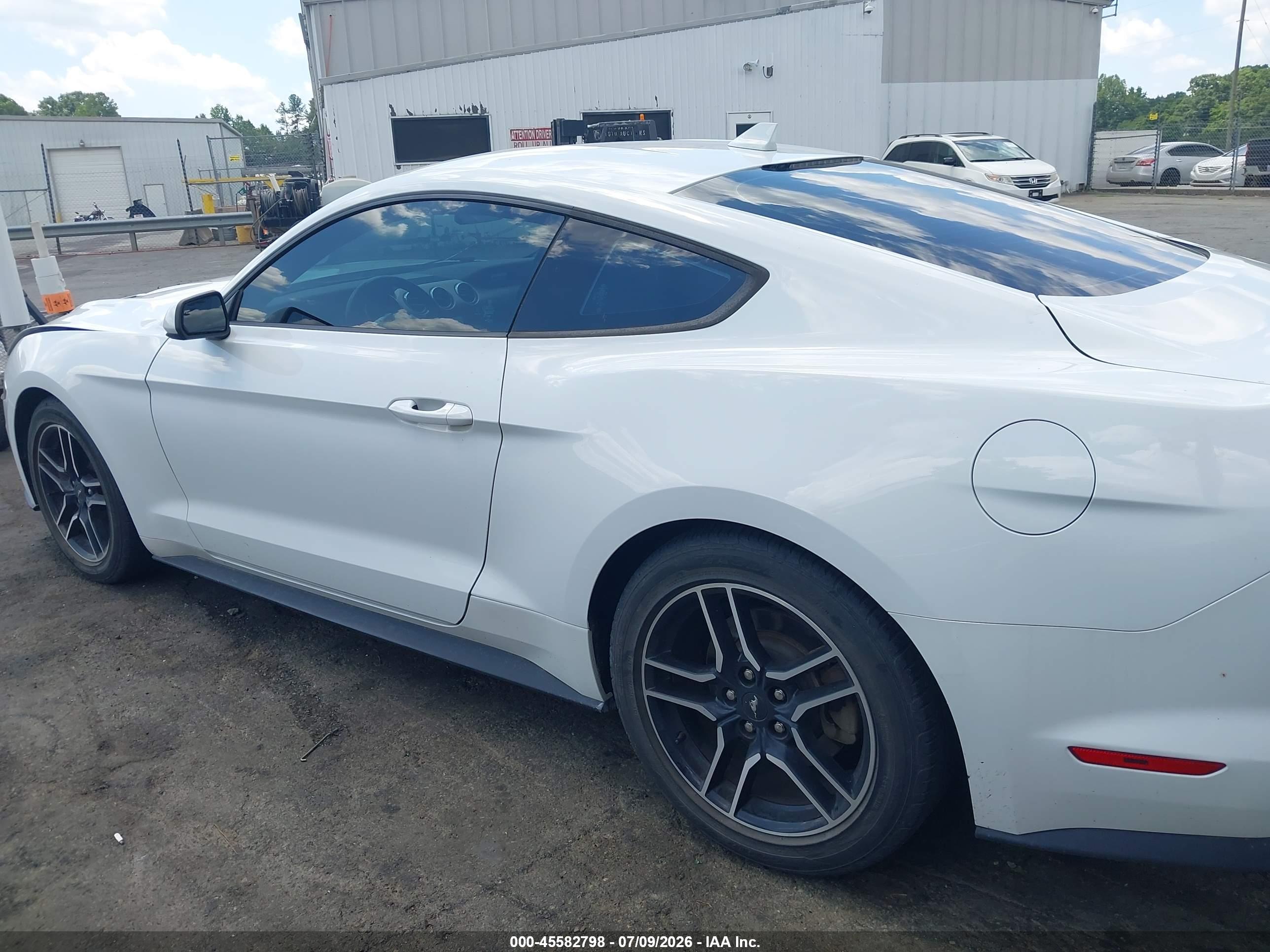 2022 FORD MUSTANG