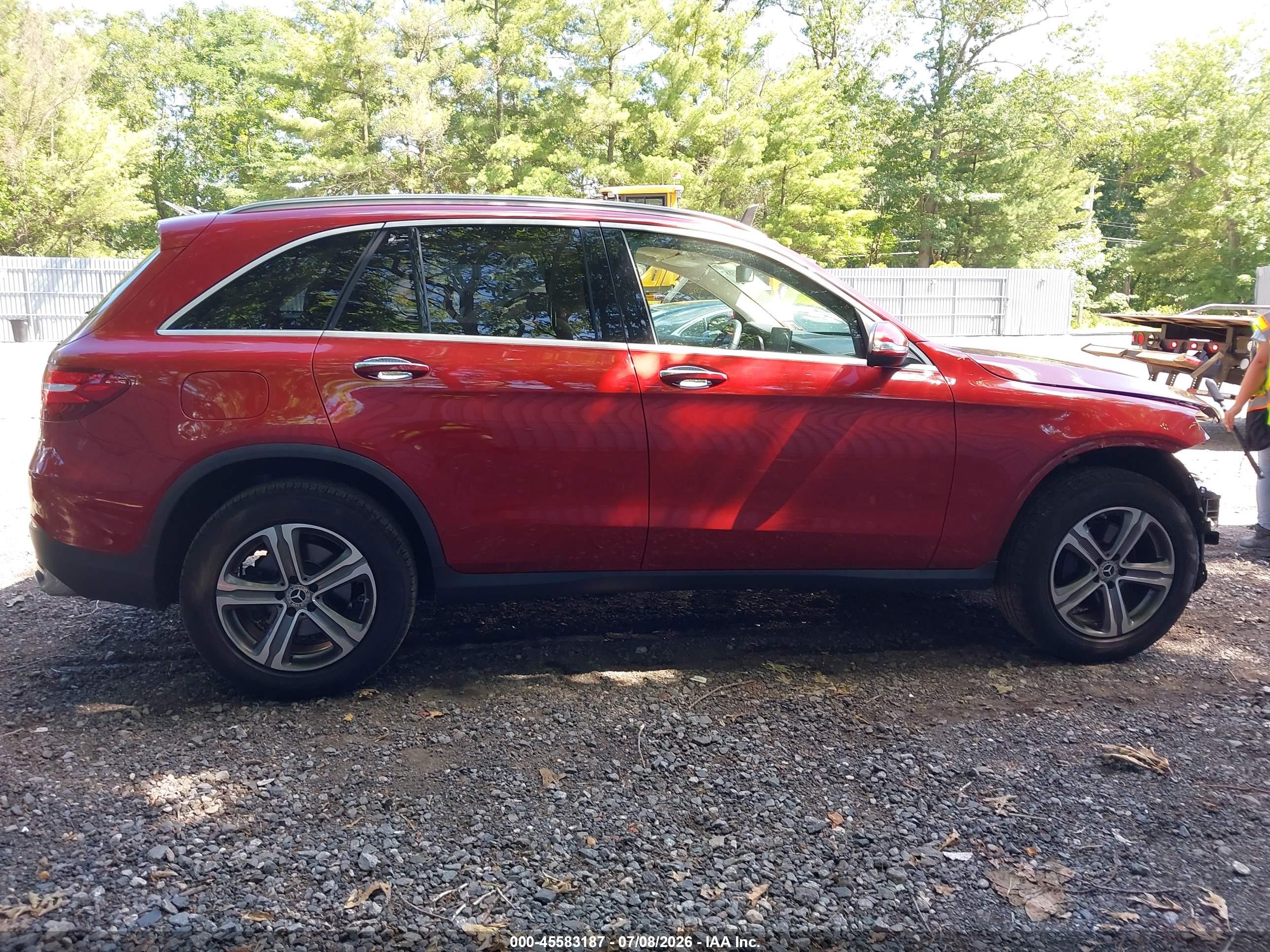 2018 MERCEDES-BENZ GLC 300 4MATIC