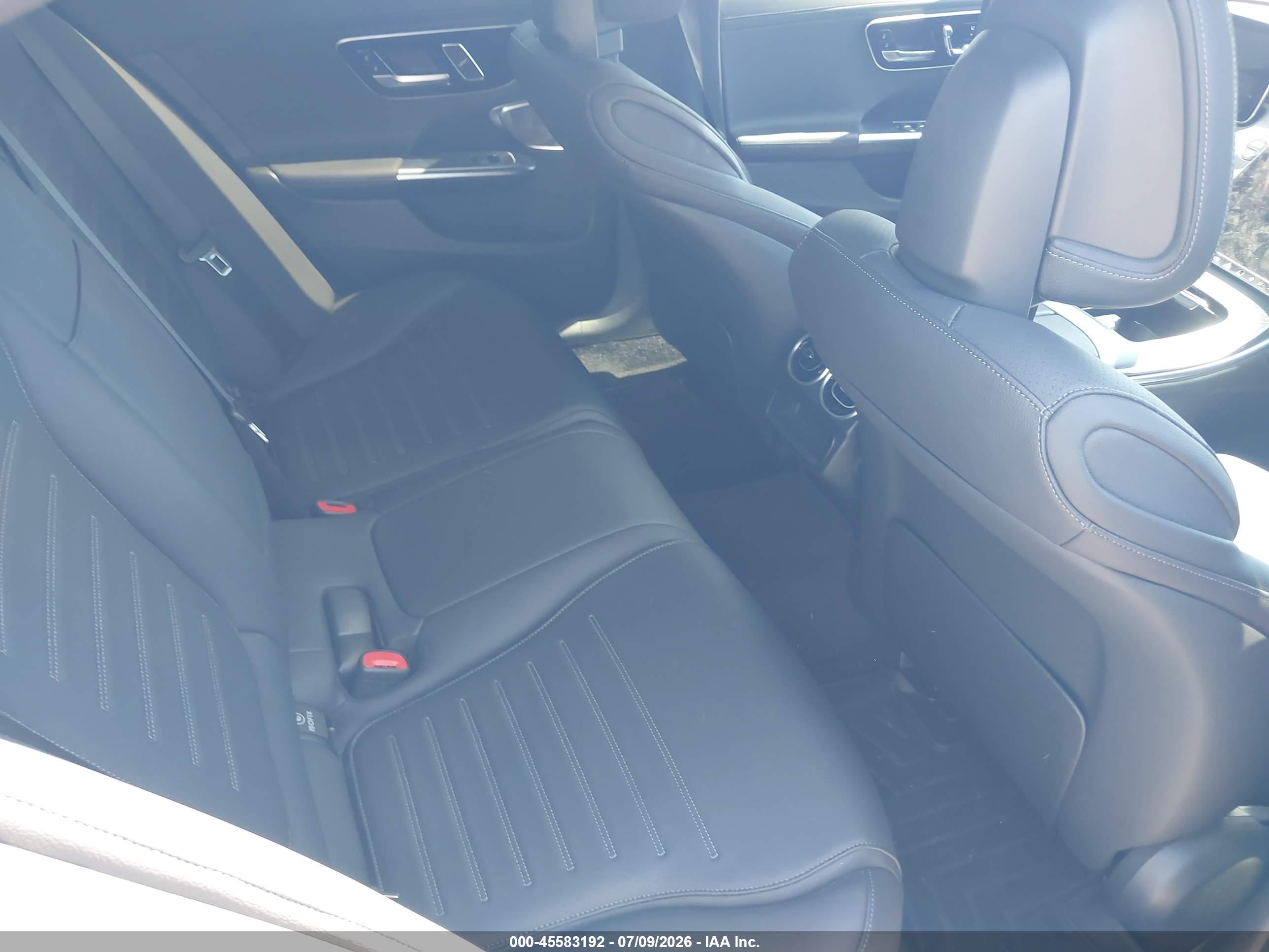 2024 MERCEDES-BENZ C 300 C300