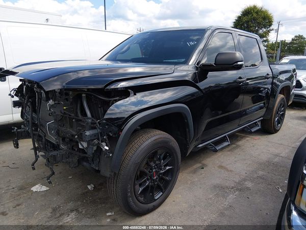 2023 TOYOTA TUNDRA SR5