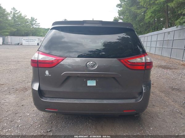 2018 TOYOTA SIENNA XLE 8 PASSENGER