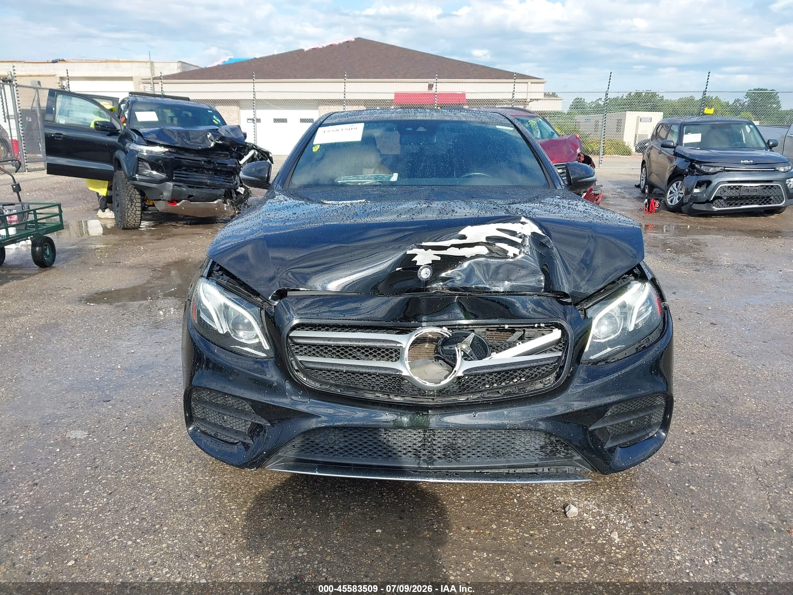 2017 MERCEDES-BENZ E 300 E300-4M