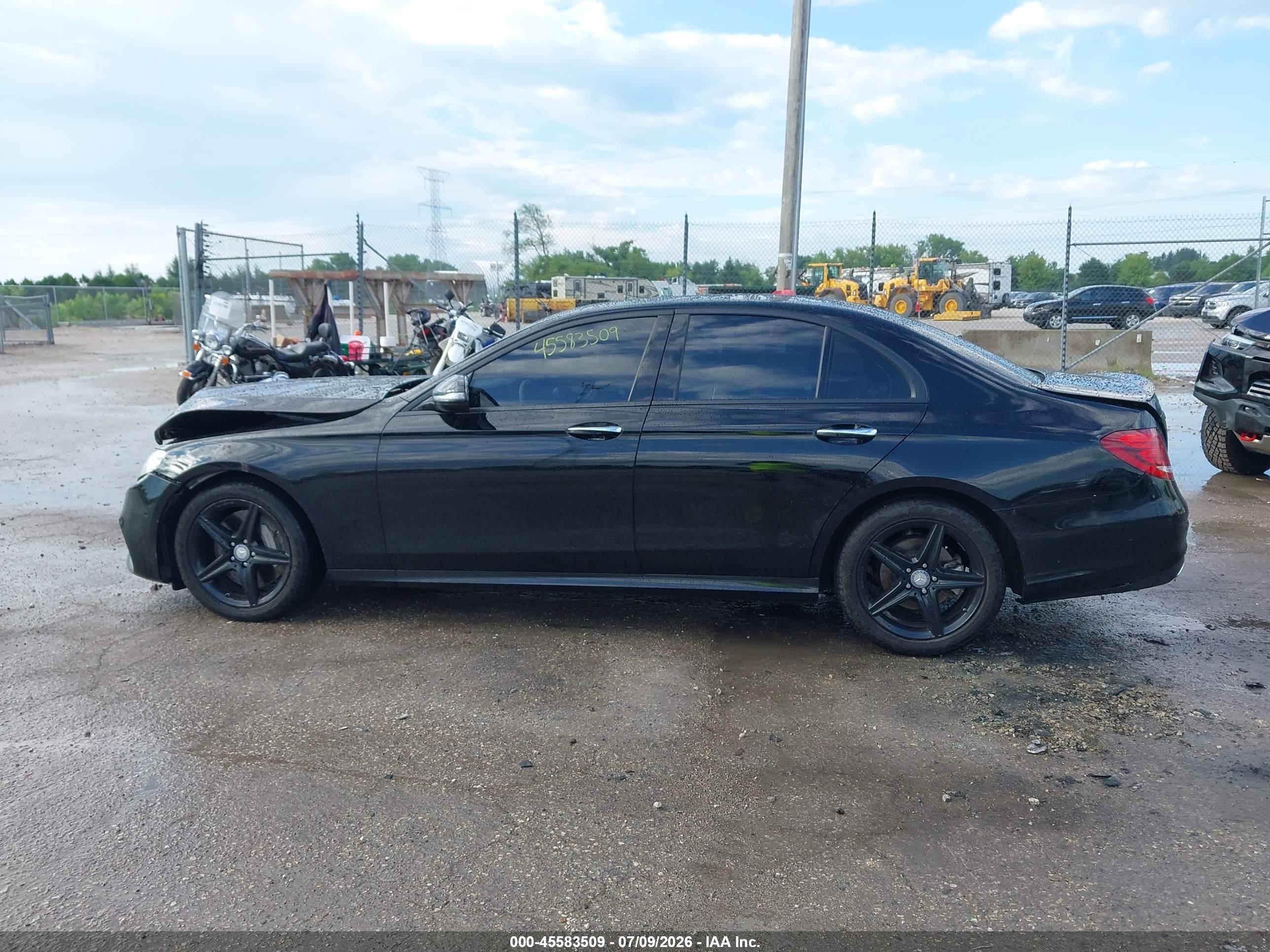 2017 MERCEDES-BENZ E 300 E300-4M