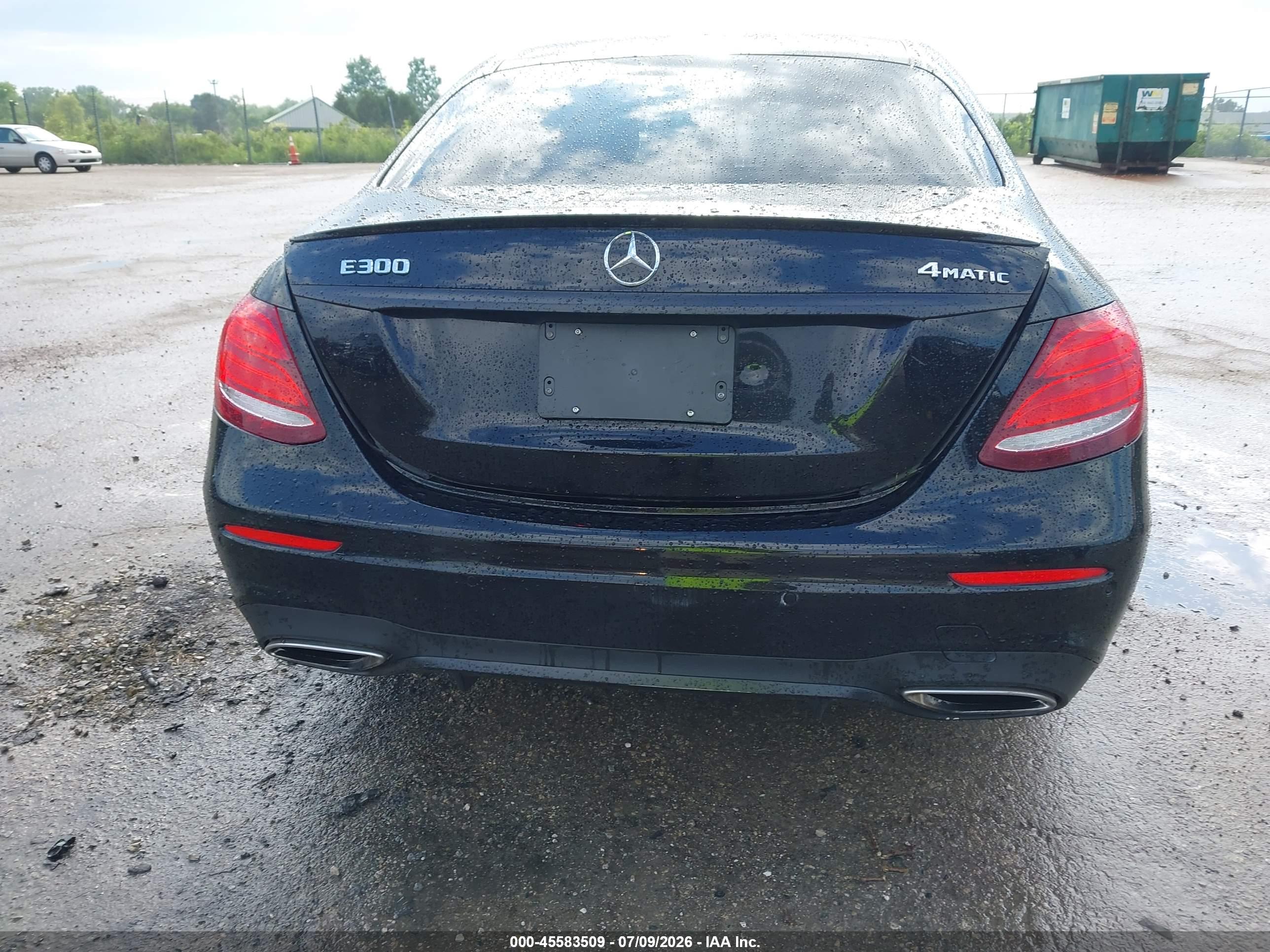 2017 MERCEDES-BENZ E 300 E300-4M