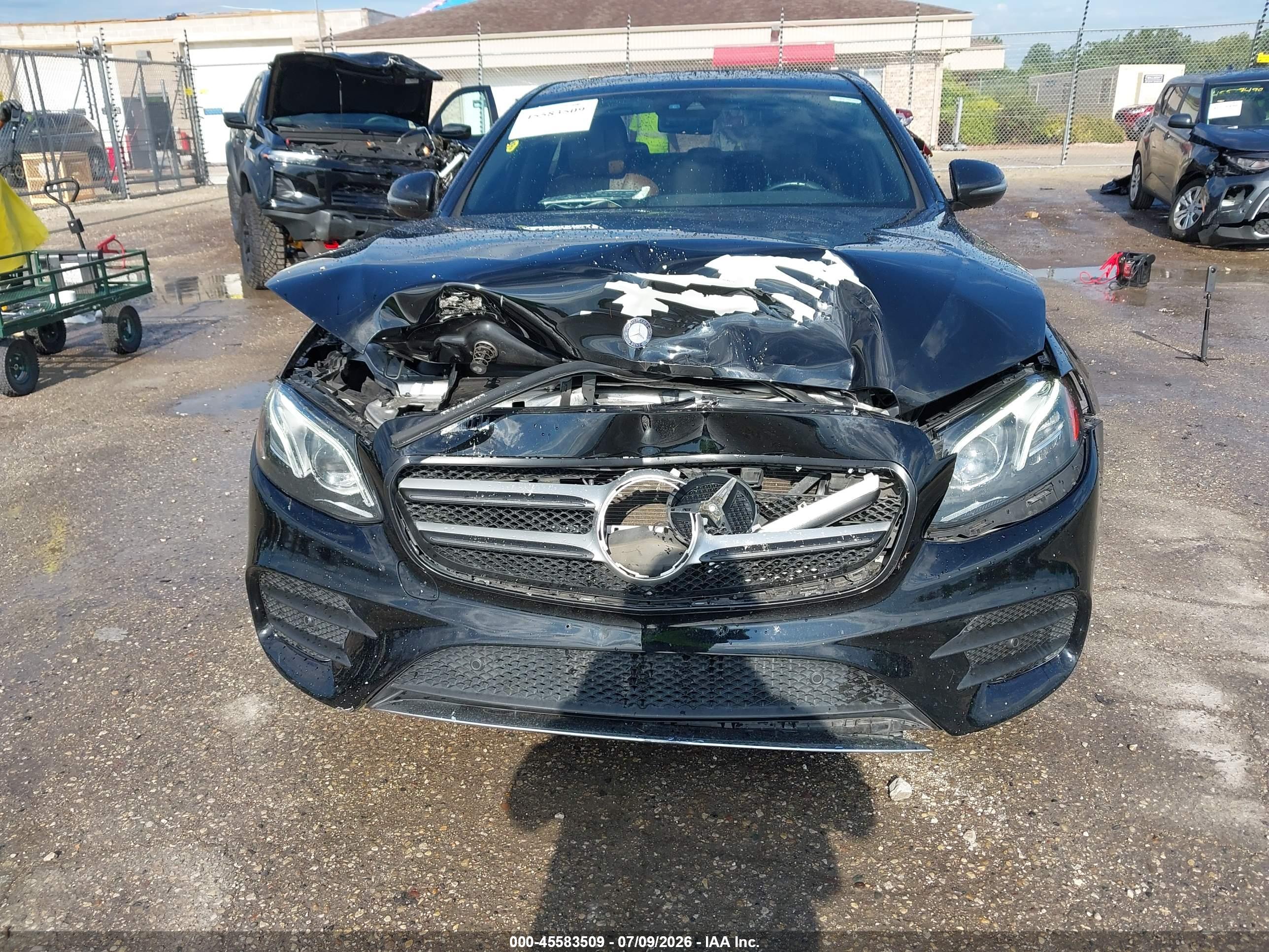 2017 MERCEDES-BENZ E 300 E300-4M