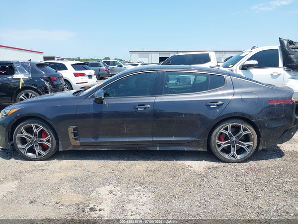 2019 KIA STINGER