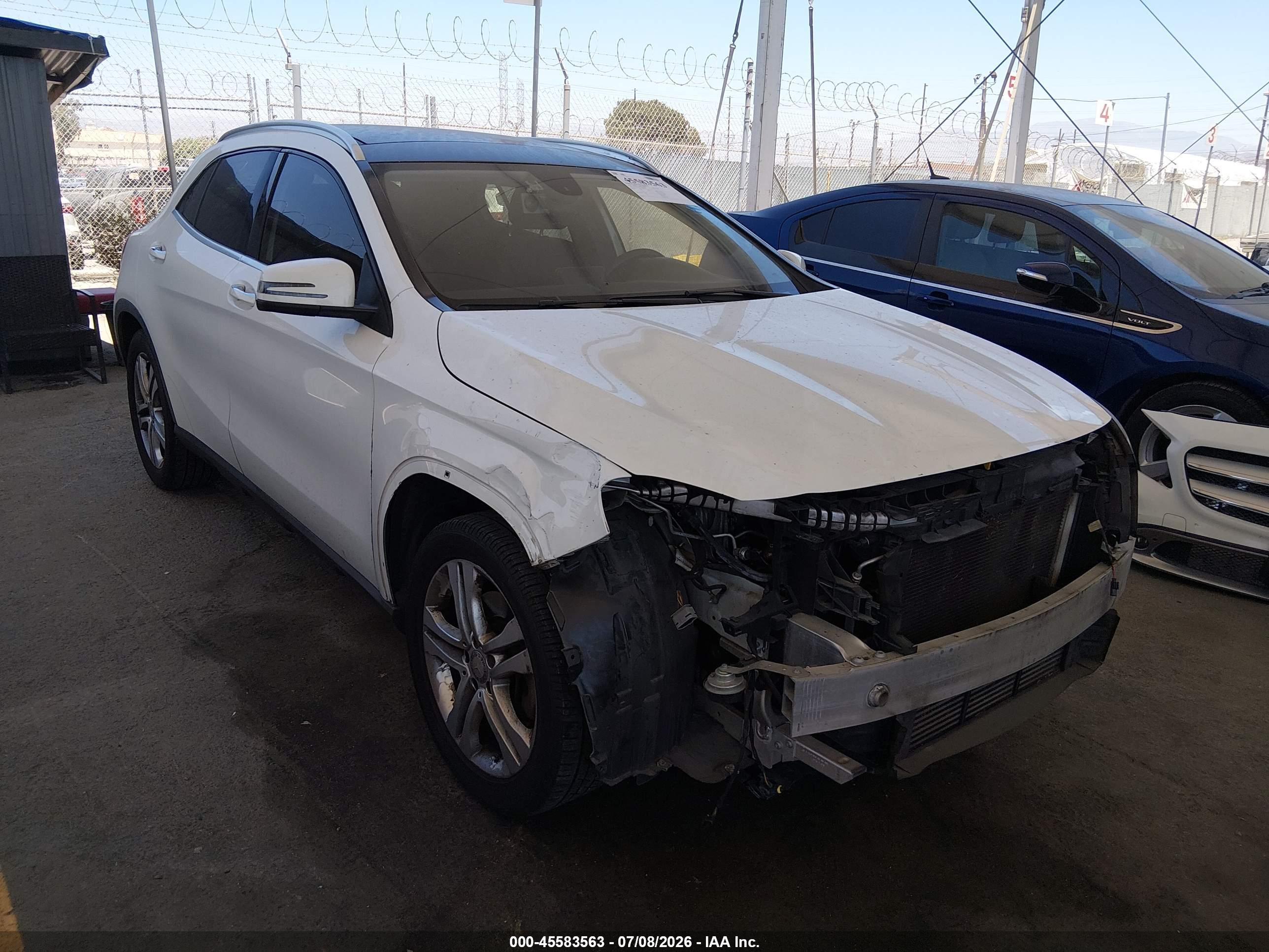 2015 MERCEDES-BENZ GLA 250 GLA250